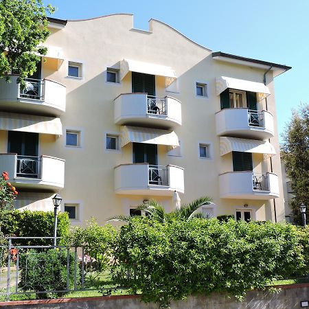 Hotel Il Pino San Vincenzo Exterior foto