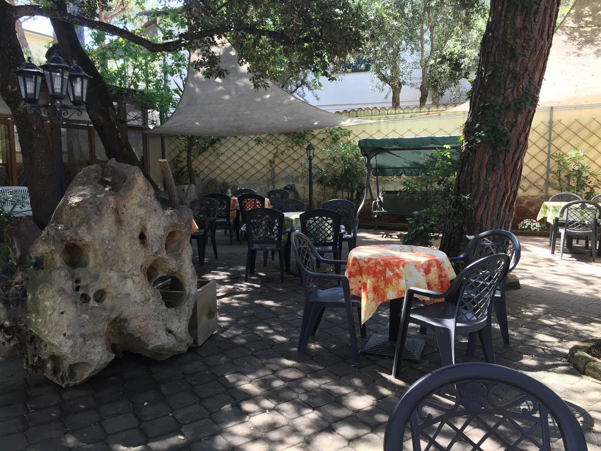 Hotel Il Pino San Vincenzo Exterior foto