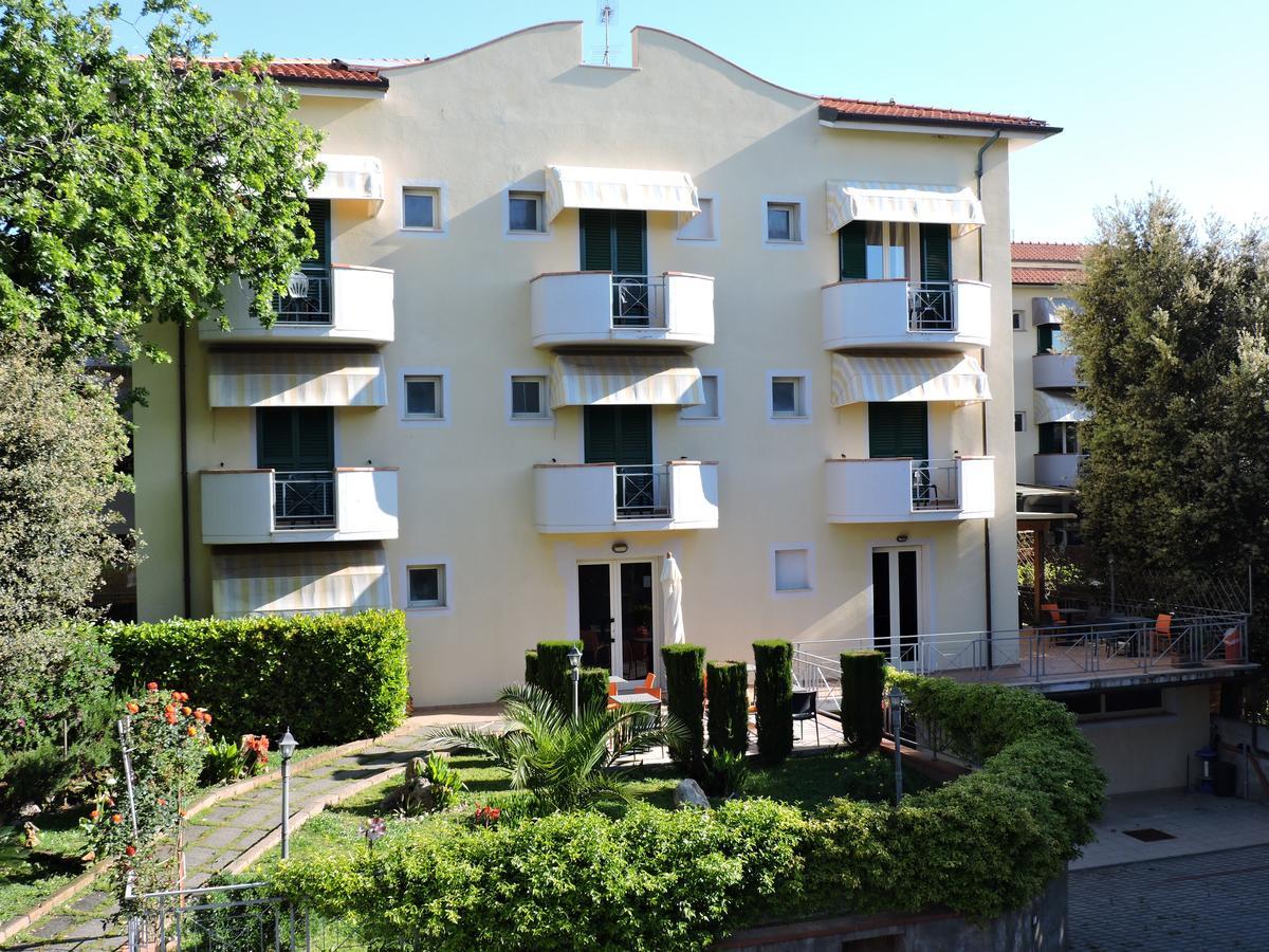 Hotel Il Pino San Vincenzo Exterior foto