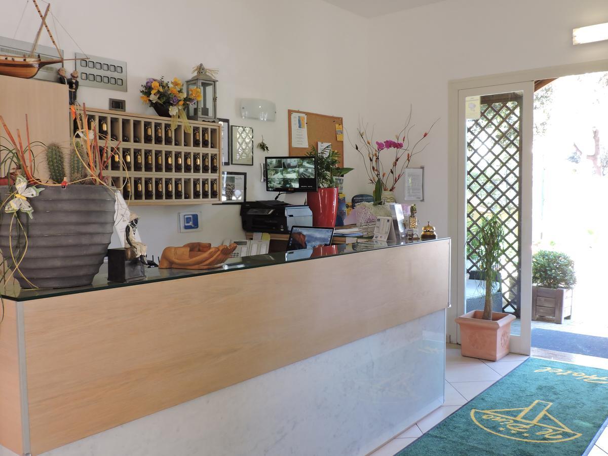 Hotel Il Pino San Vincenzo Exterior foto