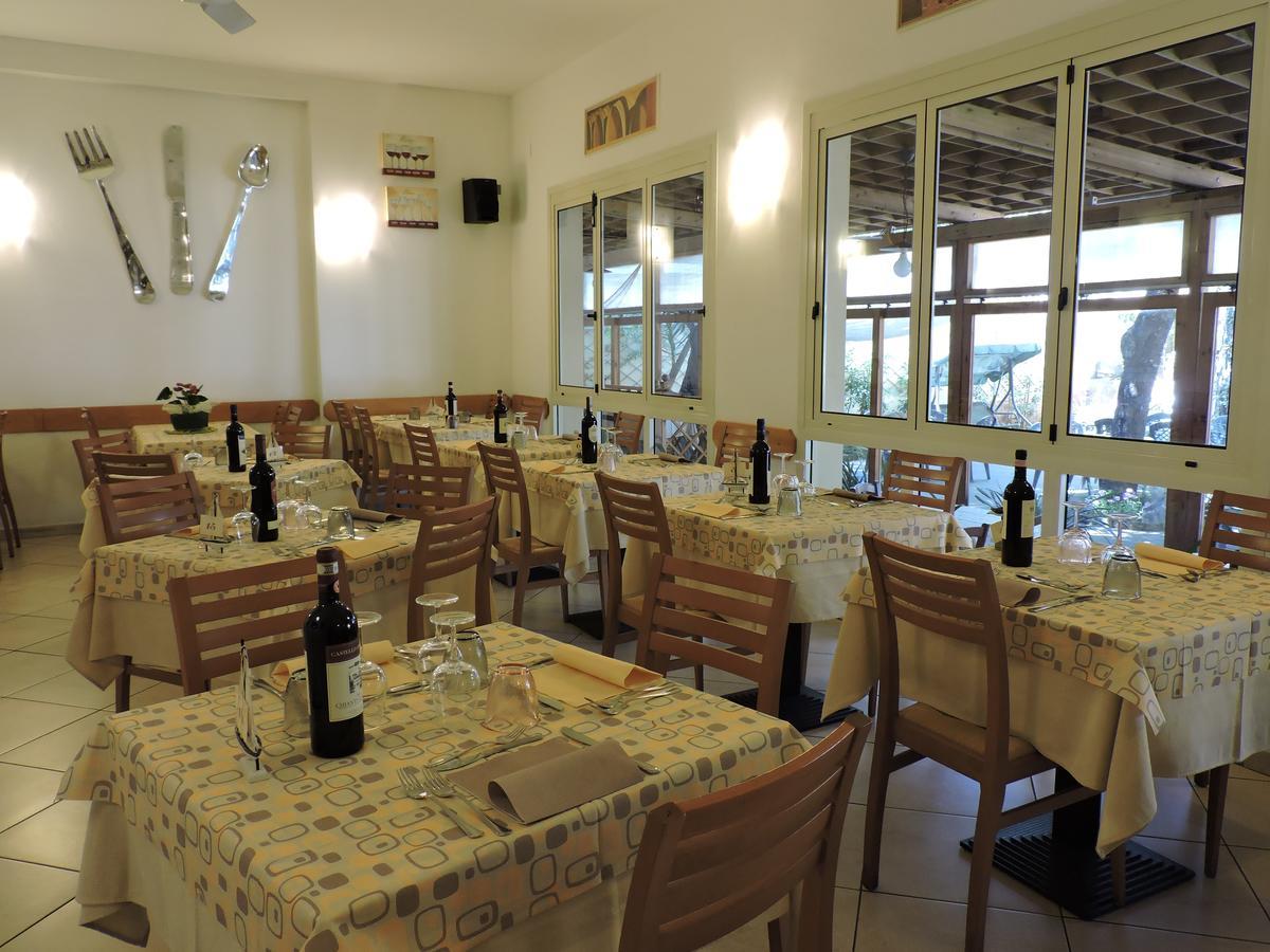 Hotel Il Pino San Vincenzo Exterior foto